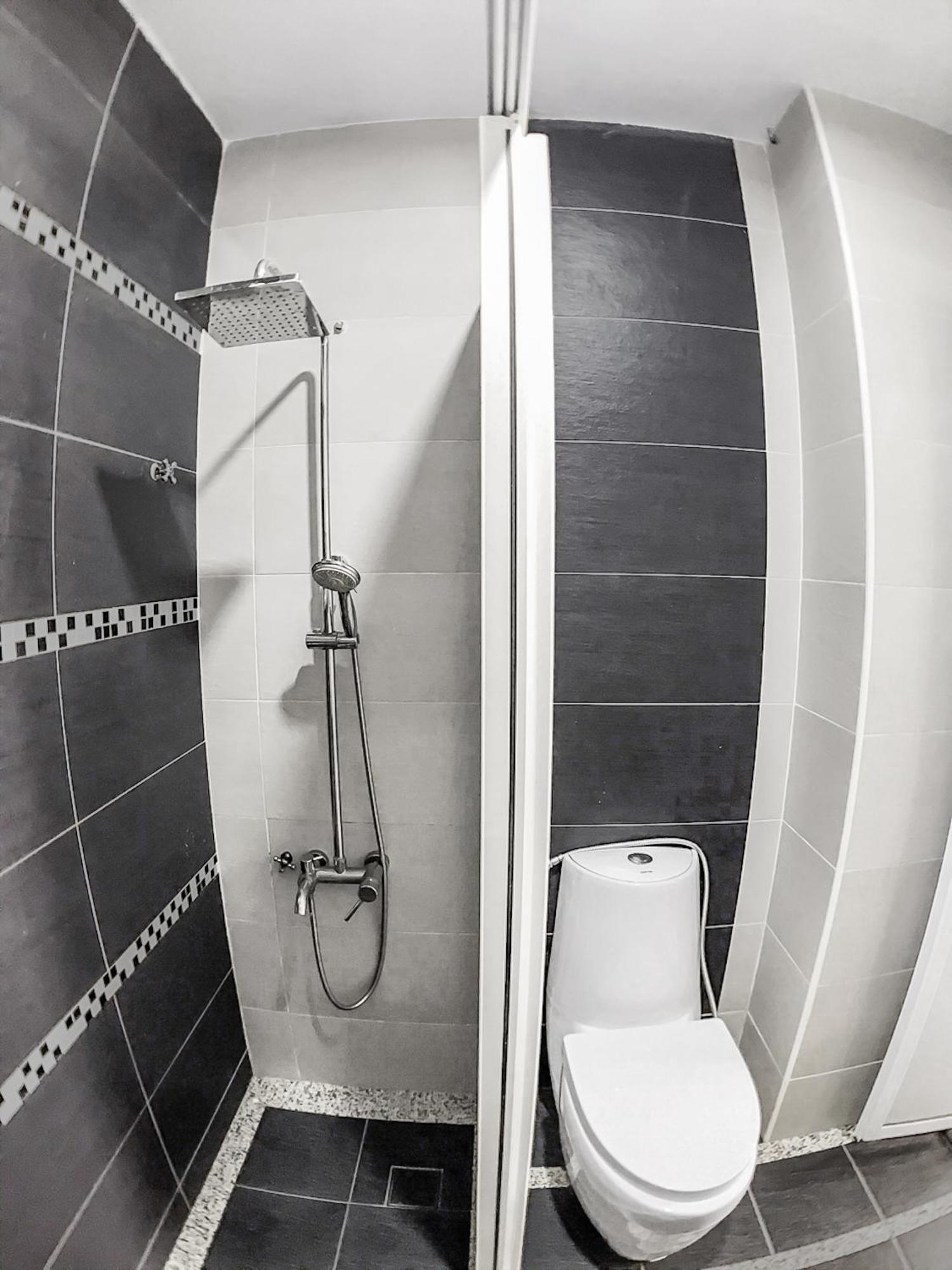 1 Bedroom Apartment, Melaka Cbd Town Center- Hosted By Private Locals Resident, Balcony With City Skyline View Or Seaview, Opposite Malls, Tv Box, 5 Minutes To Jonker Street, Malacca Exterior foto