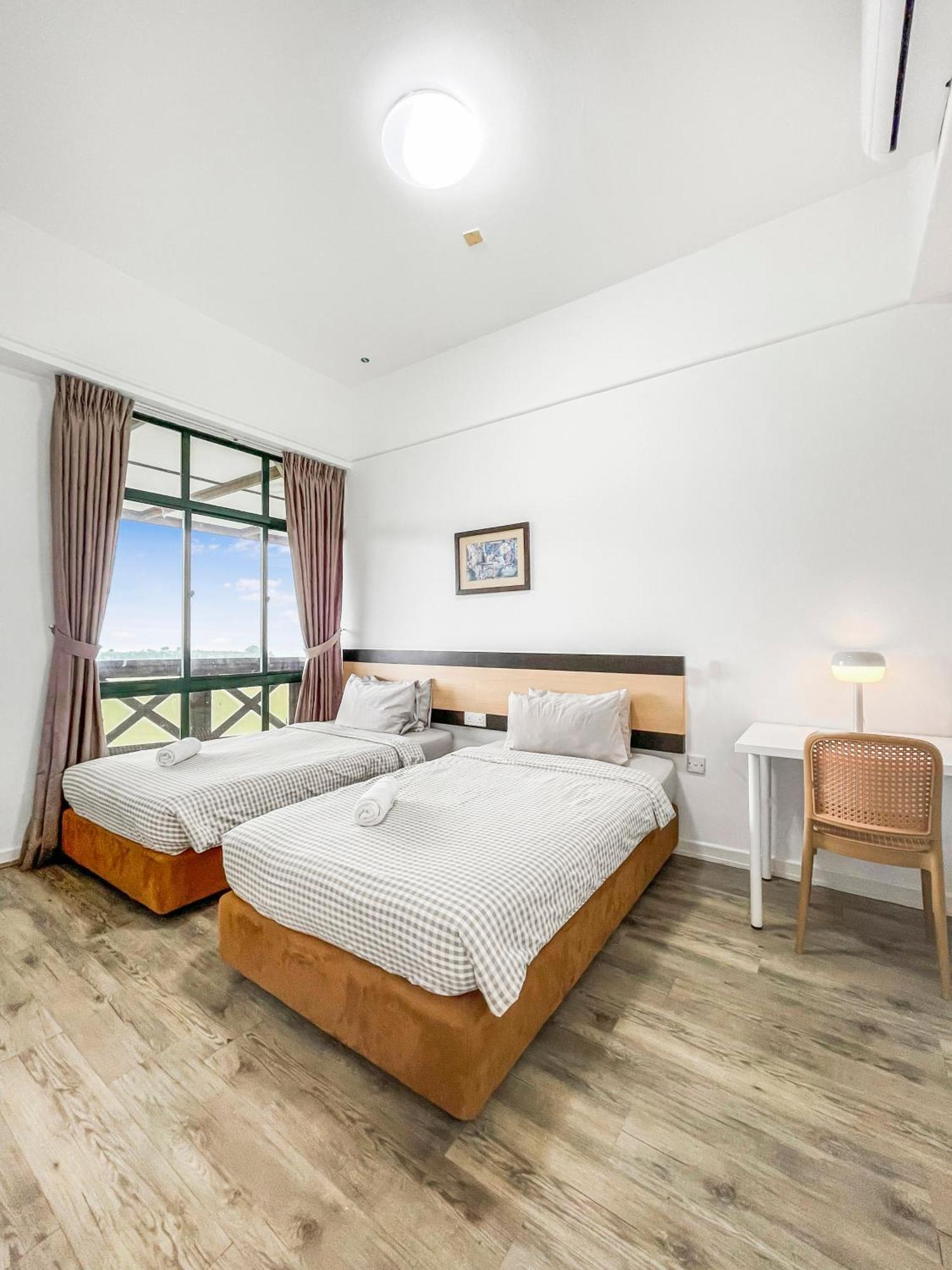 1 Bedroom Apartment, Melaka Cbd Town Center- Hosted By Private Locals Resident, Balcony With City Skyline View Or Seaview, Opposite Malls, Tv Box, 5 Minutes To Jonker Street, Malacca Exterior foto